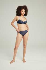 Everyday bra with lifting balconette bra