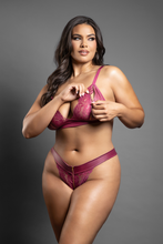 Bralette and panty in leatherette and lace with zipper details