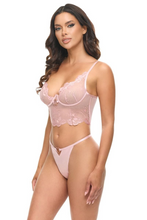 Romantic bustier set with embroidered mesh and beautiful heart ring details