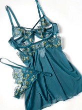 Alluring Underwire Caged Cups Babydoll Set