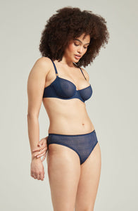 Everyday bra with lifting balconette bra