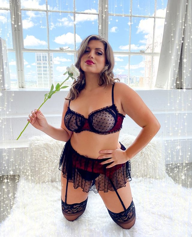 Sexy plus size heart mesh bra, garter skirt & G-String panty