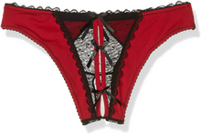 Flirty crotchless panty