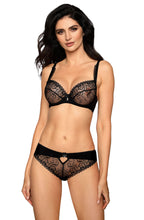 Sensual delicate lace soft cup black bra