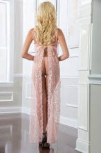 Sensual nightgown in sheer delicate lace