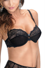 Hot black bra with a choker